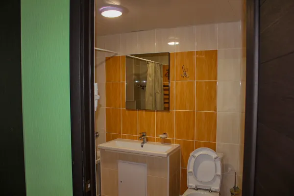 Номер «Улучшенный» 2-местный 2-комнатный 1 категории в 4 корпусе в санатории им. Димитрова в городе Кисловодске - фотография