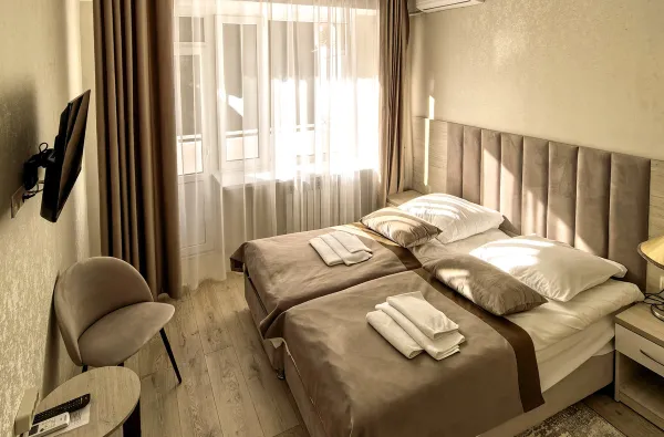 Номер «Комфорт» 2-местный 1-комнатный 1 категории в 4 корпусе санатория «им.Димитрова» в г. Кисловодске - фотография