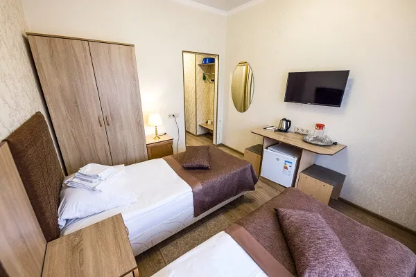 Номер «2-местный 1-комнатный» 1 категории в корпусе 4 в санатории «Димитрова» в Кисловодске - фотография